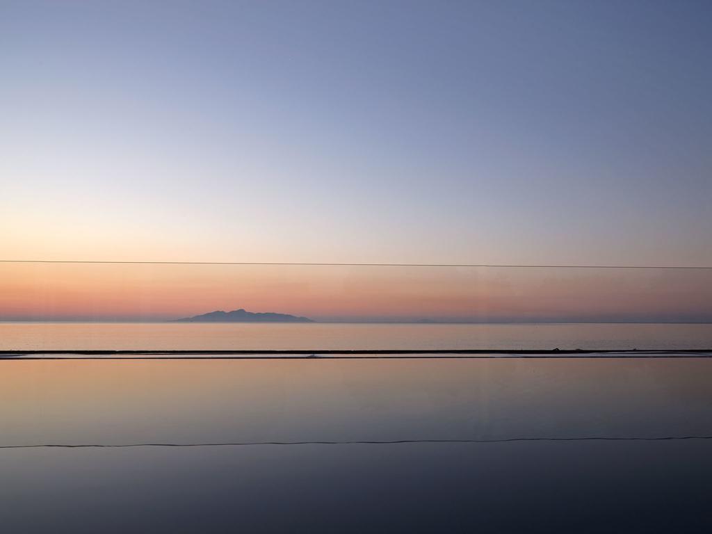 Incognito Beach Villa Santorini Καμάρι Εξωτερικό φωτογραφία